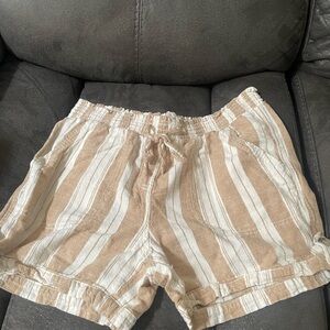 Briggs New York Beige and White Striped High Waist Women’s Shorts